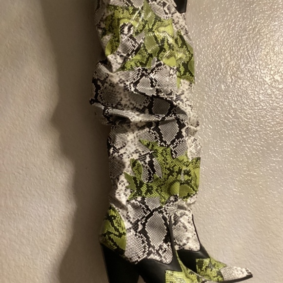 Hilda Chunky Heel Over The Knee Boots, Size 9M, Multi Colored NEW - Picture 4 of 6